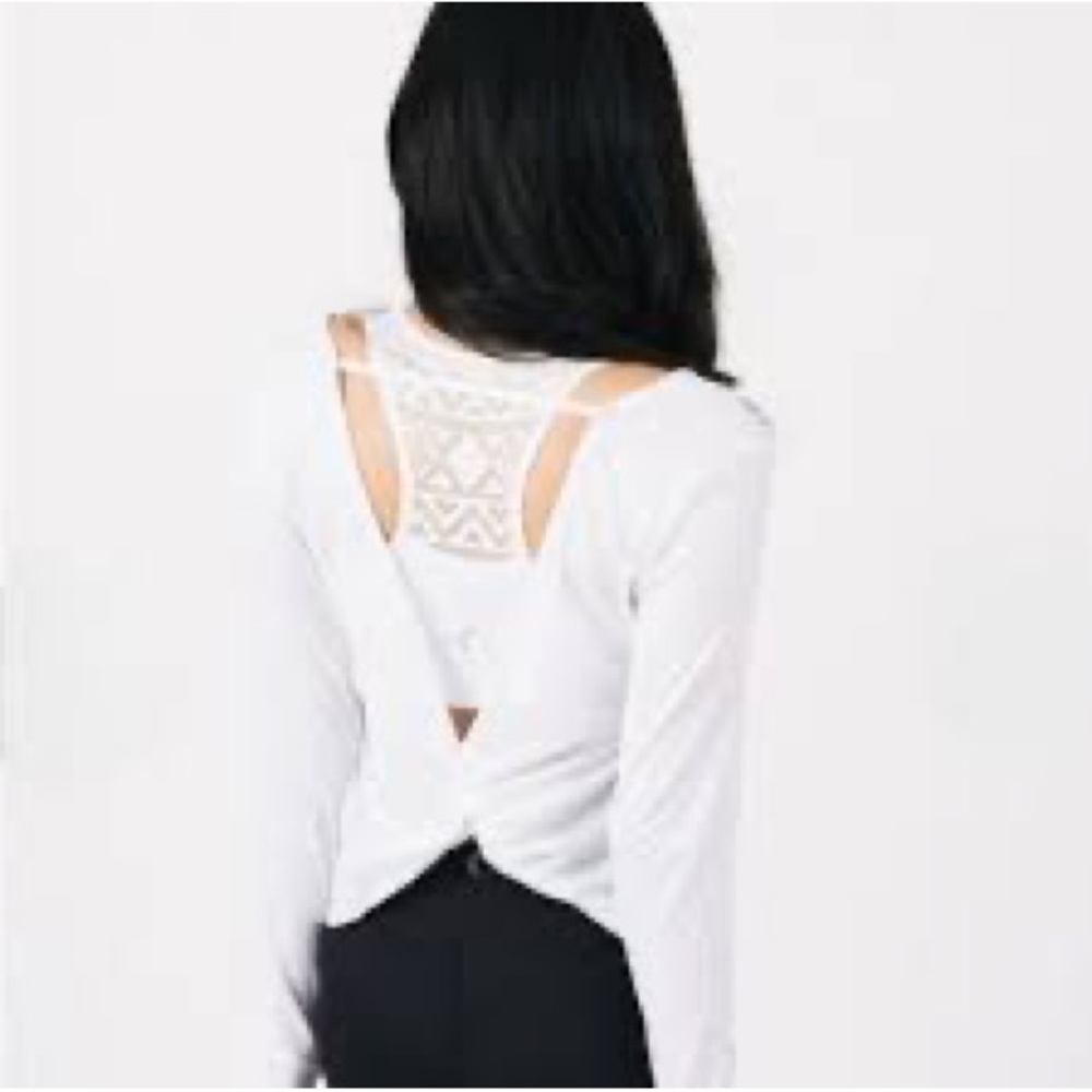 EUC ZYIA active top